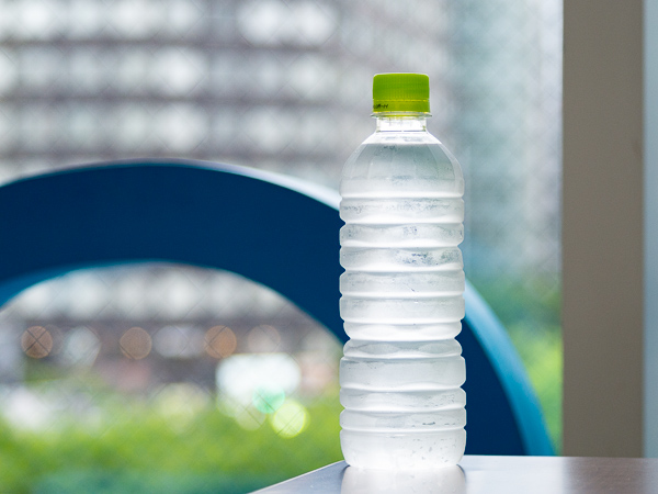 サントリーhd 30年までにペットボトルを100 エコ素材に サステナブル ブランド ジャパン Sustainable Brands Japan